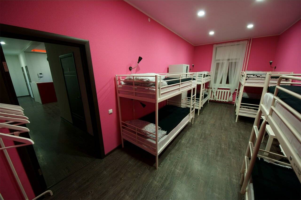 Место в 8-местной комнате для женщин